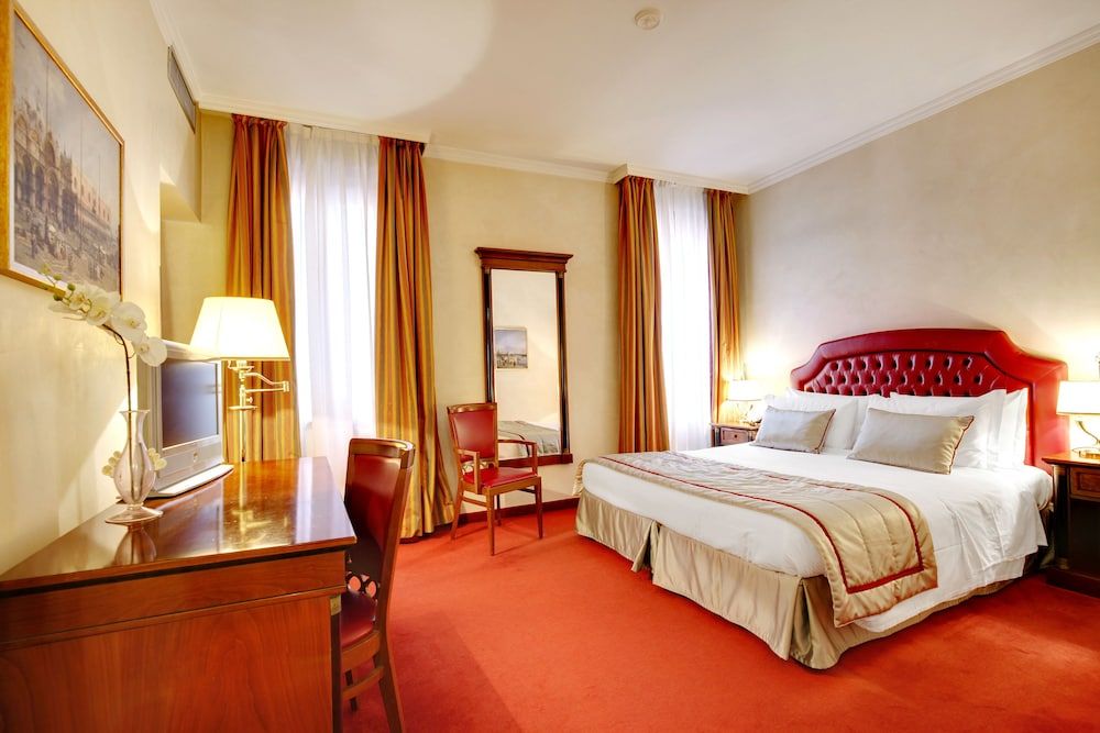 Hotel Dona Palace Classic Double Room 7