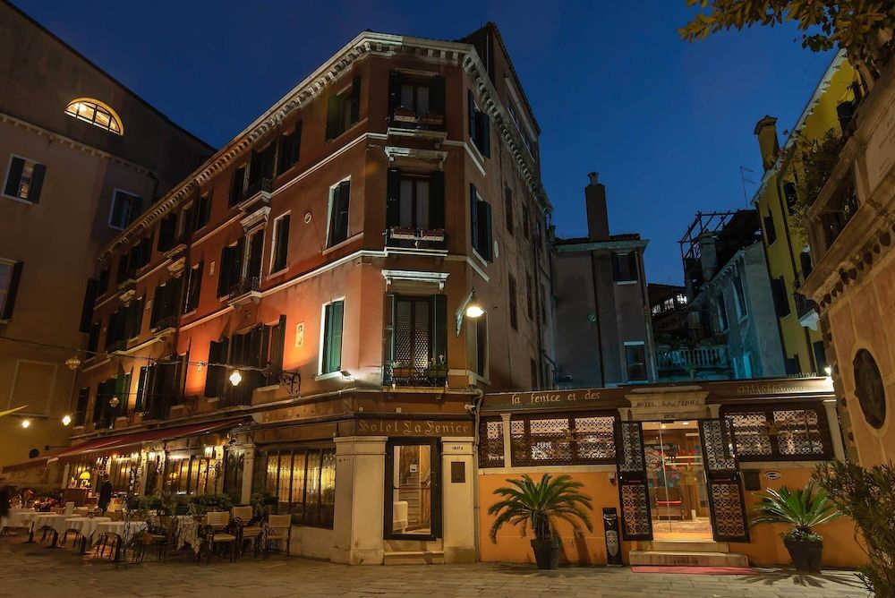 undefined Hotel La Fenice Et Des Artistes 10