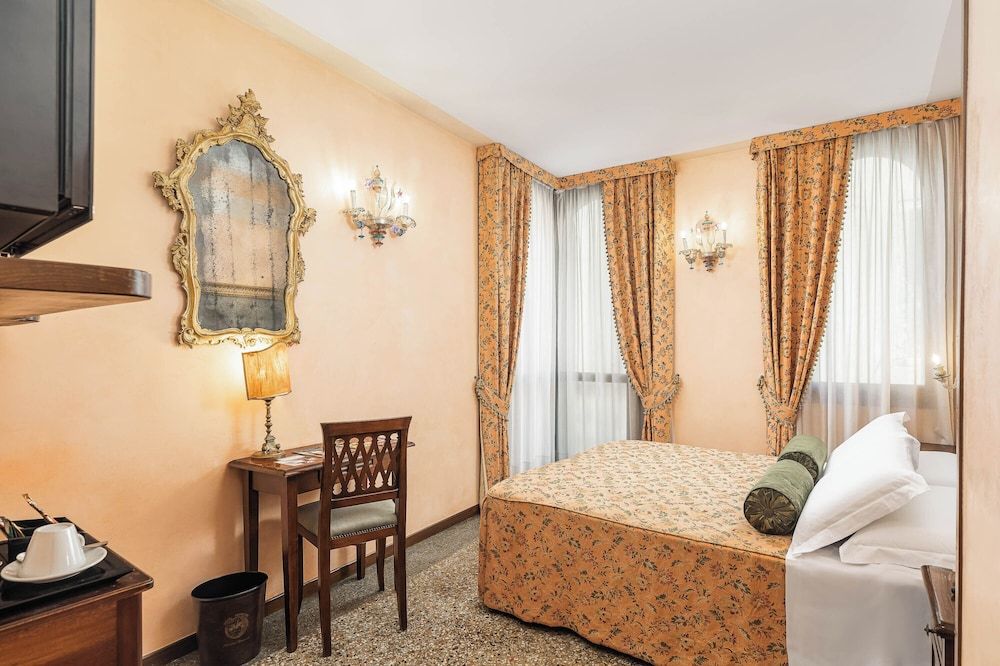 undefined Hotel Marconi 3