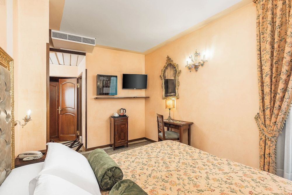 undefined Hotel Marconi 2