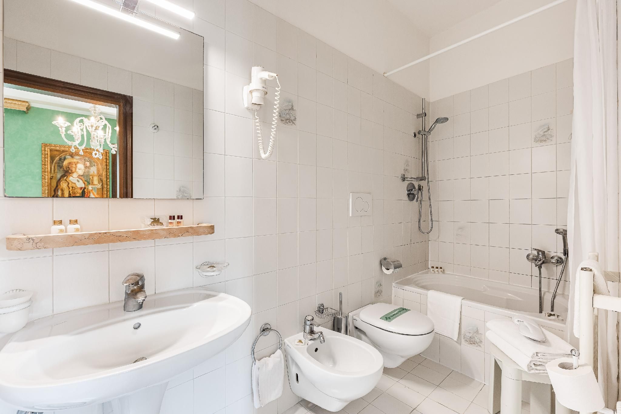 undefined Hotel Marconi 9