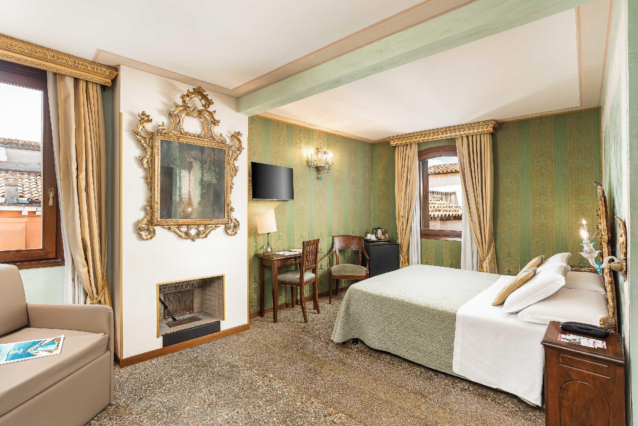 undefined Hotel Marconi 8