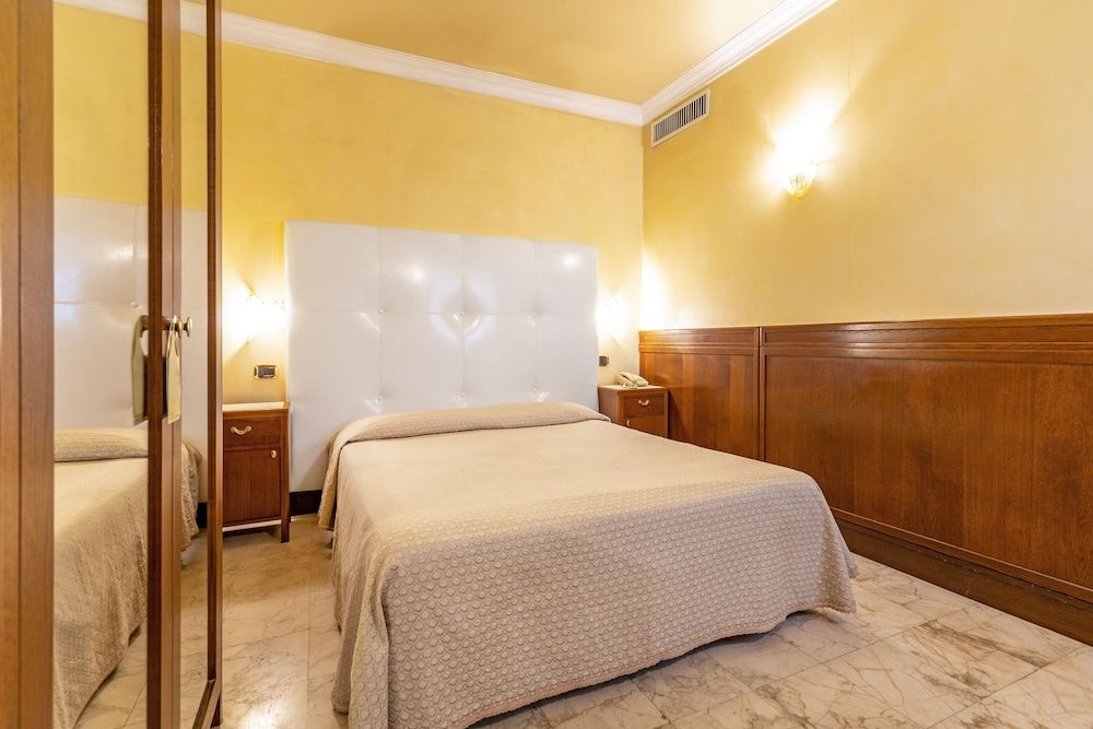 undefined Hotel Panorama 2