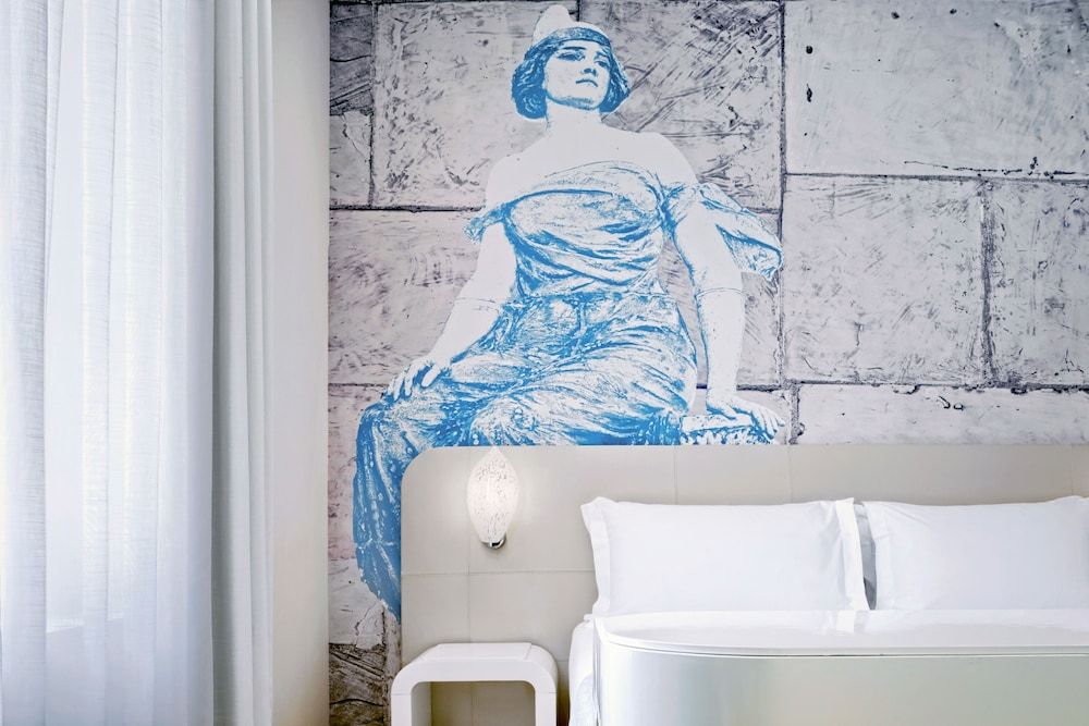 Ausonia Hungaria Room, 1 King Bed 4