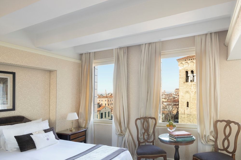 Londra Palace Venezia Classic Room, City View 13