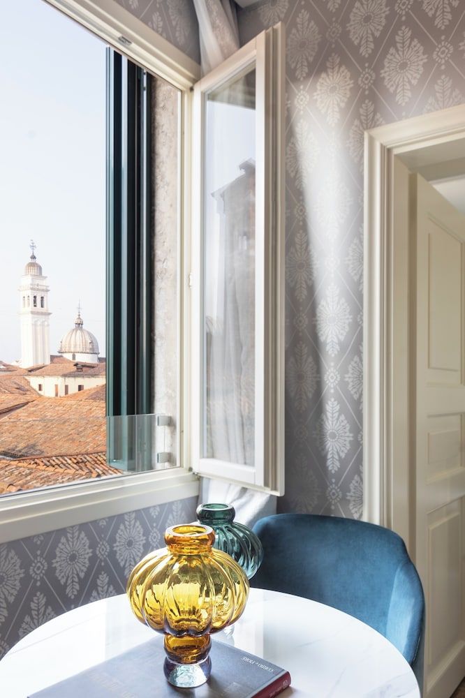 Londra Palace Venezia Classic Room, City View 11