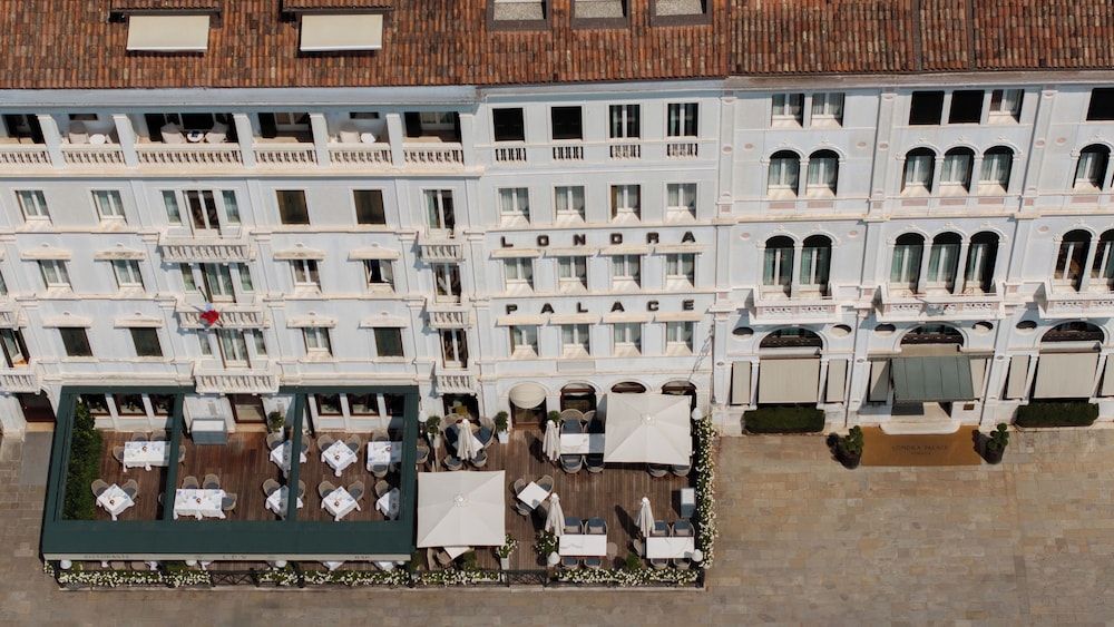 undefined Londra Palace Venezia 3