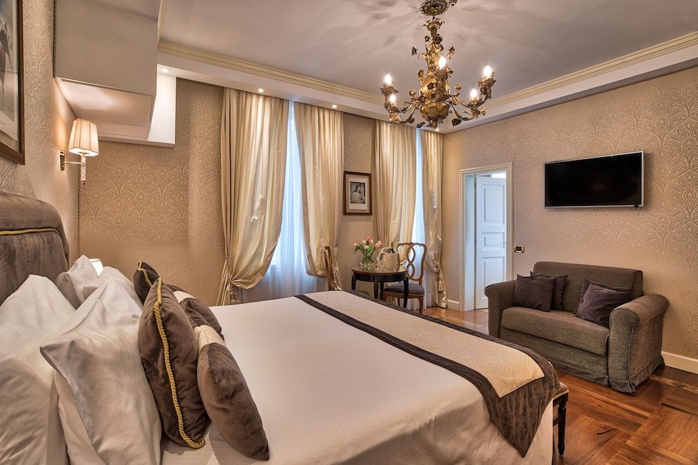 Londra Palace Venezia Classic Room, City View