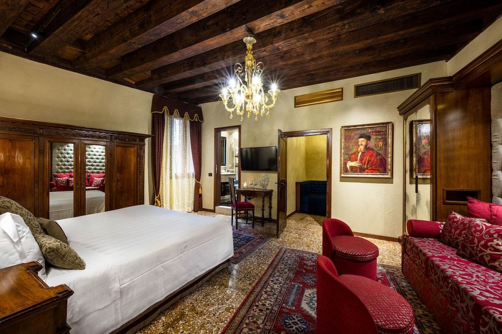 undefined Hotel Palazzo Priuli 4