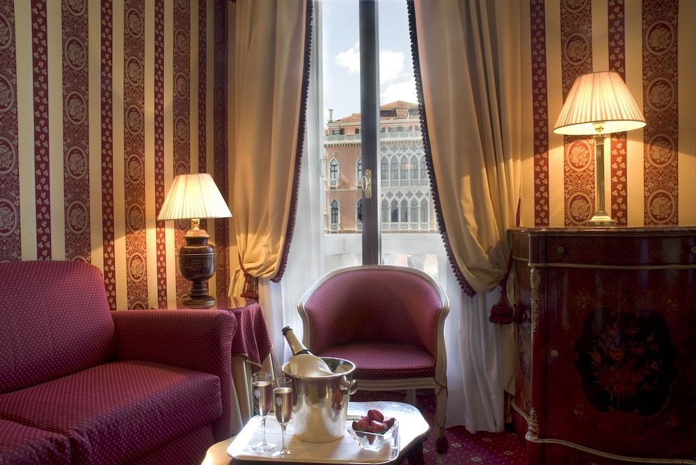 Sina Palazzo Sant'Angelo Exclusive Room, Canal View, Overwater 2