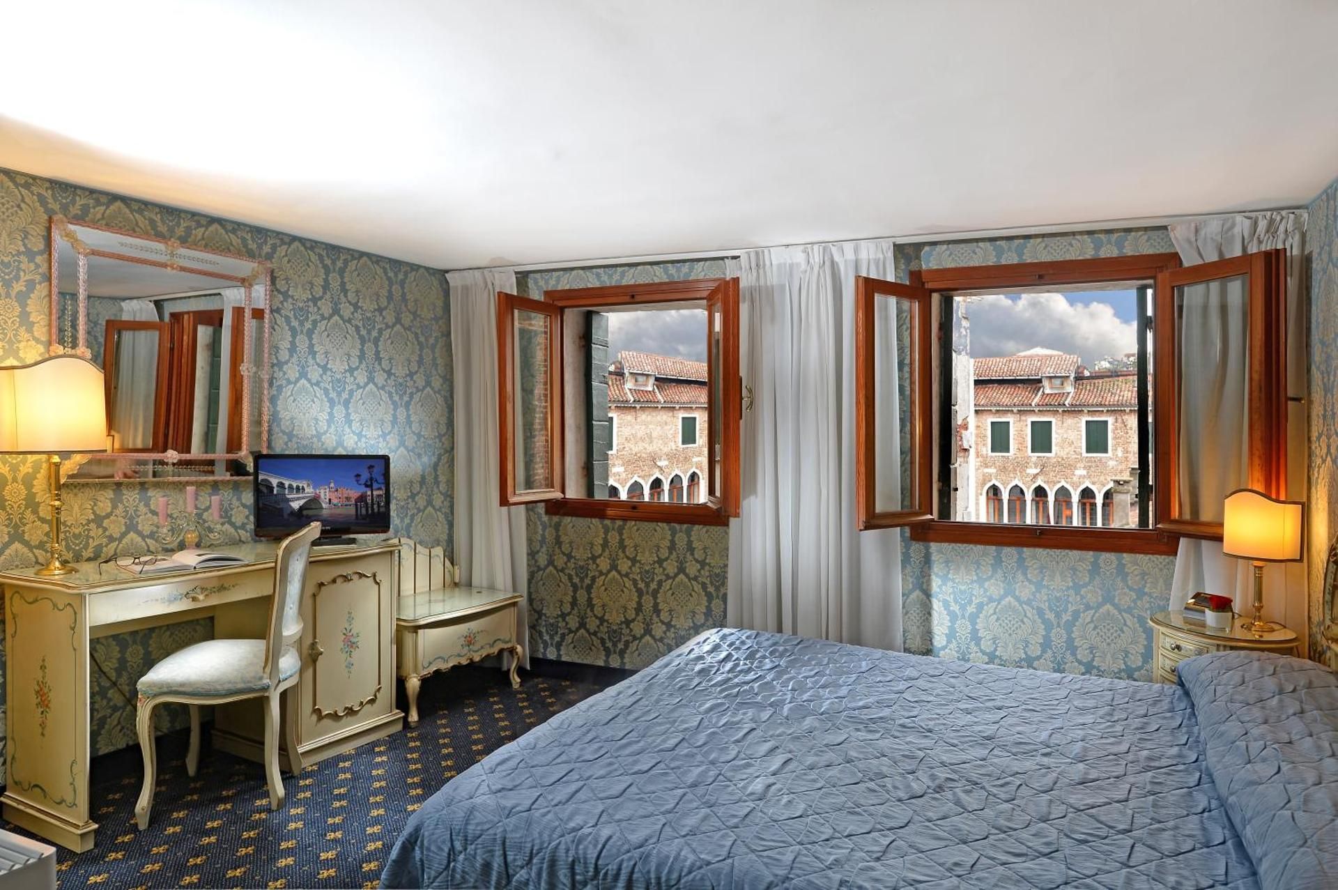 Hotel Rialto Classic Double or Twin Room