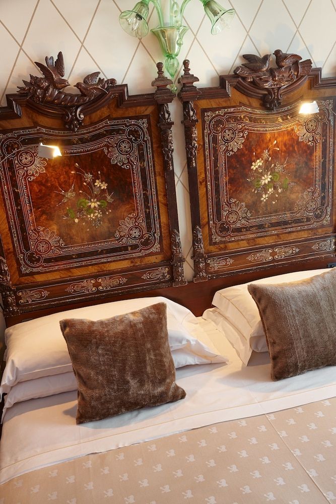 undefined Hotel Saturnia & International 7