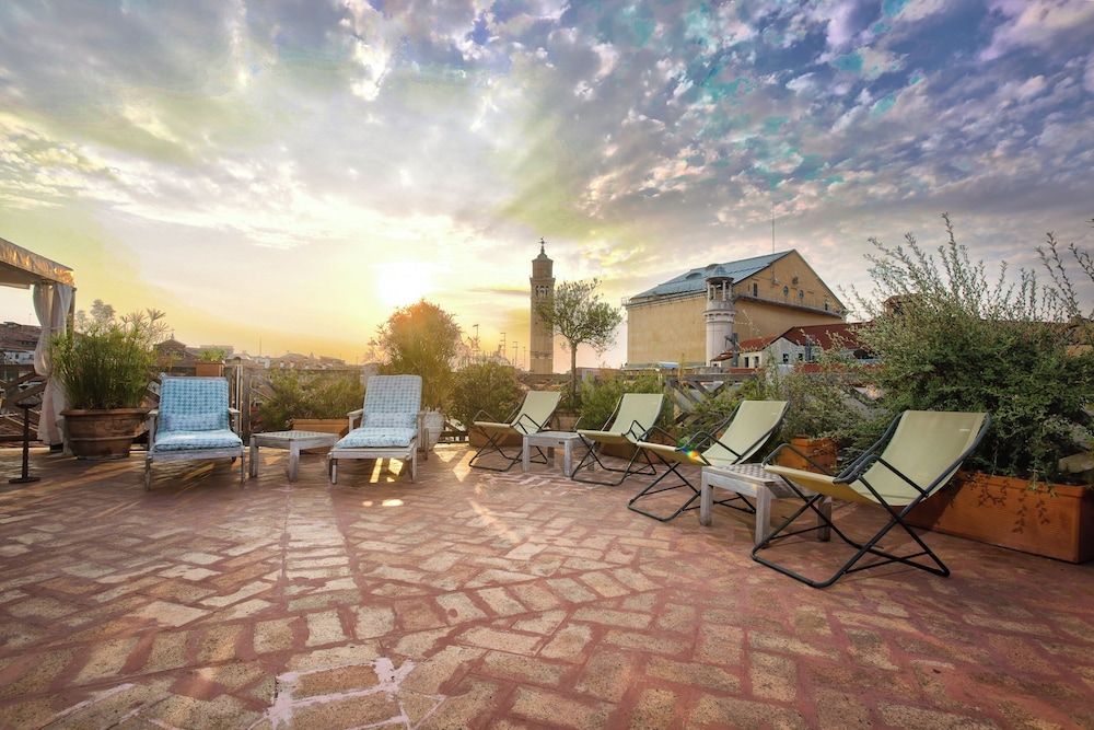 undefined Hotel Saturnia & International