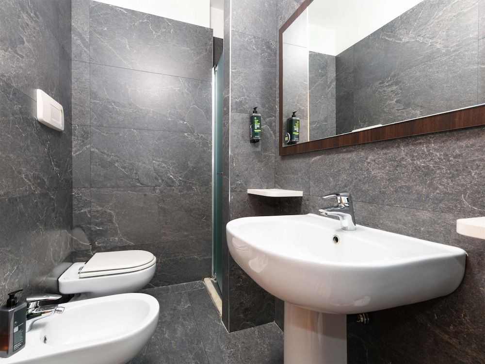 B&B Hotel Verona Superior Double Room, Non Smoking 5