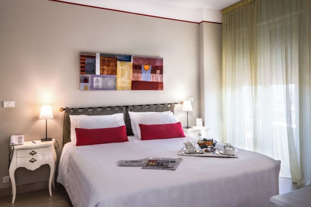 Sina Astor Deluxe Suite, Sea View 2