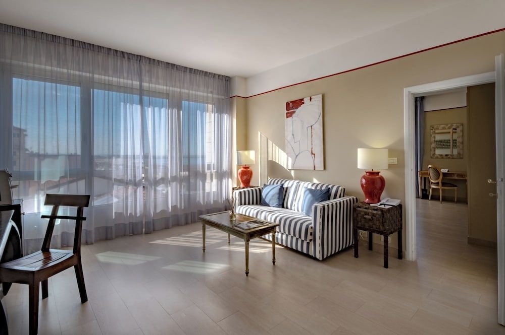 Sina Astor Deluxe Suite, Sea View