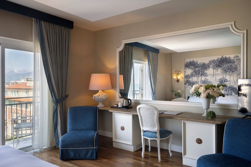 Palace Hotel Deluxe Room, Balcony, Sea View 5