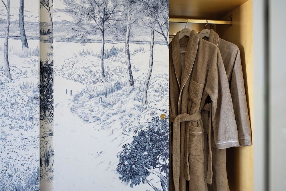 Palace Hotel Deluxe Room, Balcony, Sea View 7