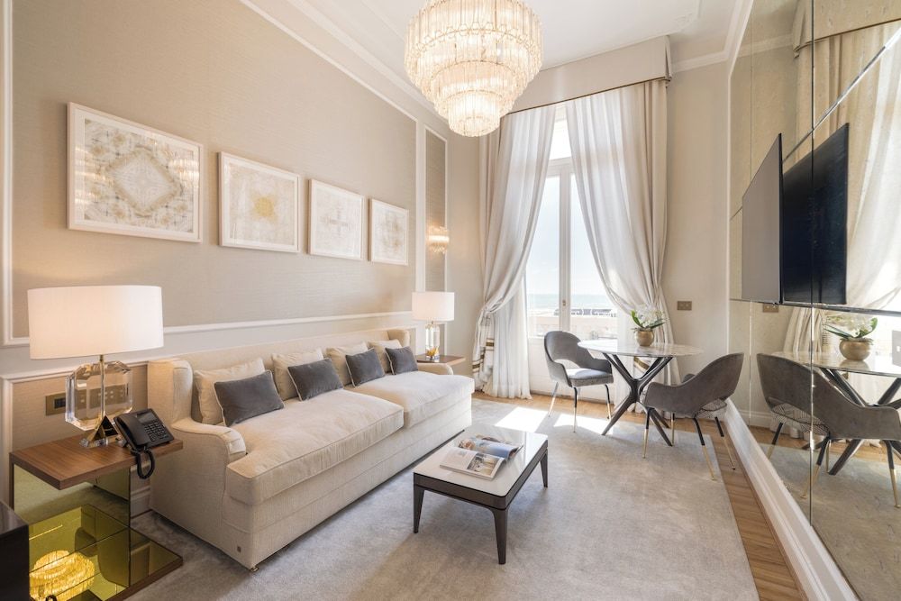 Grand Hotel Principe di Piemonte Suite, 2 Bedrooms, Sea View (Front) 3