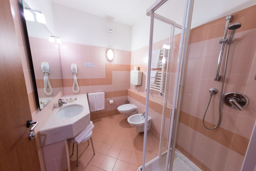 Montemezzi hotel Standard Triple Room 3