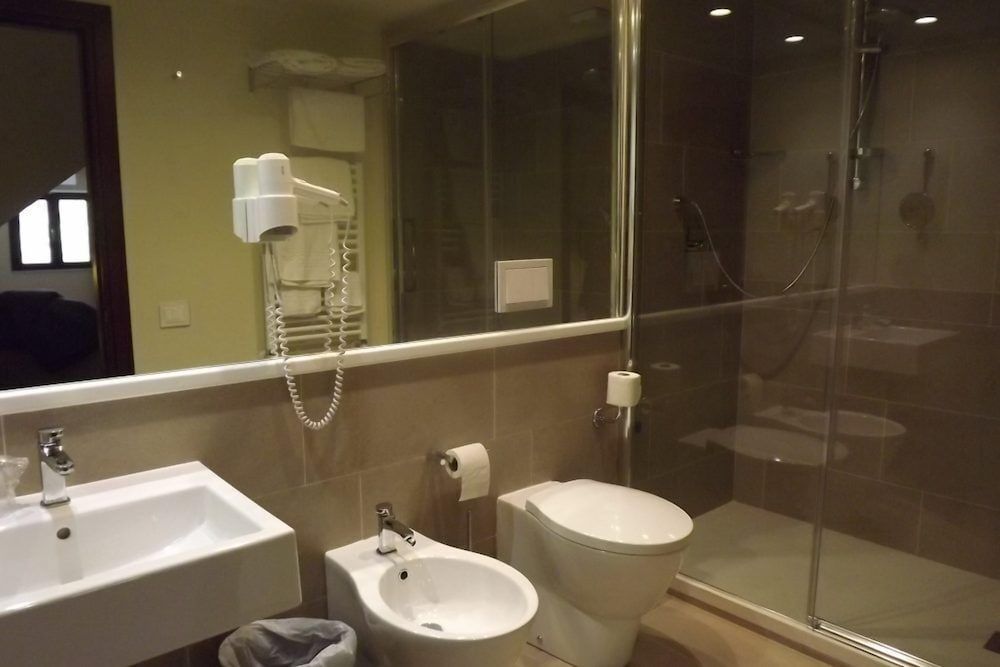 Airone Wellness Hotel Attic Room 5