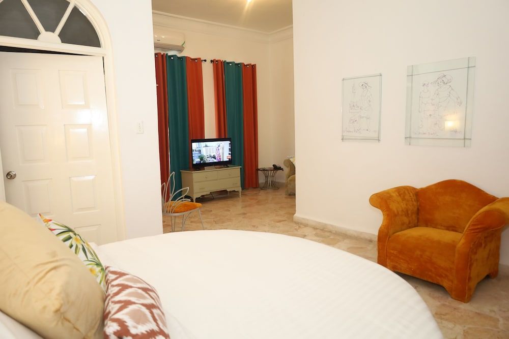 Jamaica Palace Hotel Deluxe Room, 1 King Bed