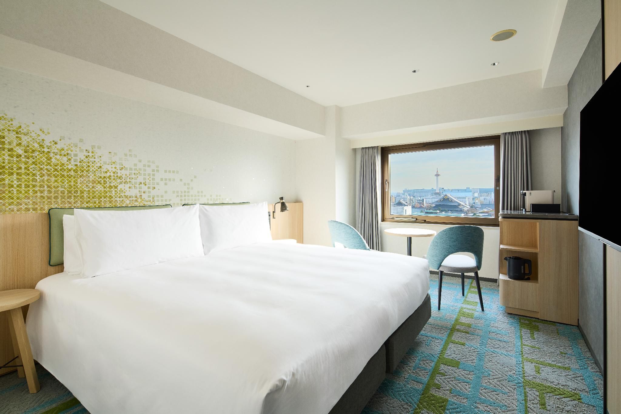 1 King Standard High Floor City View