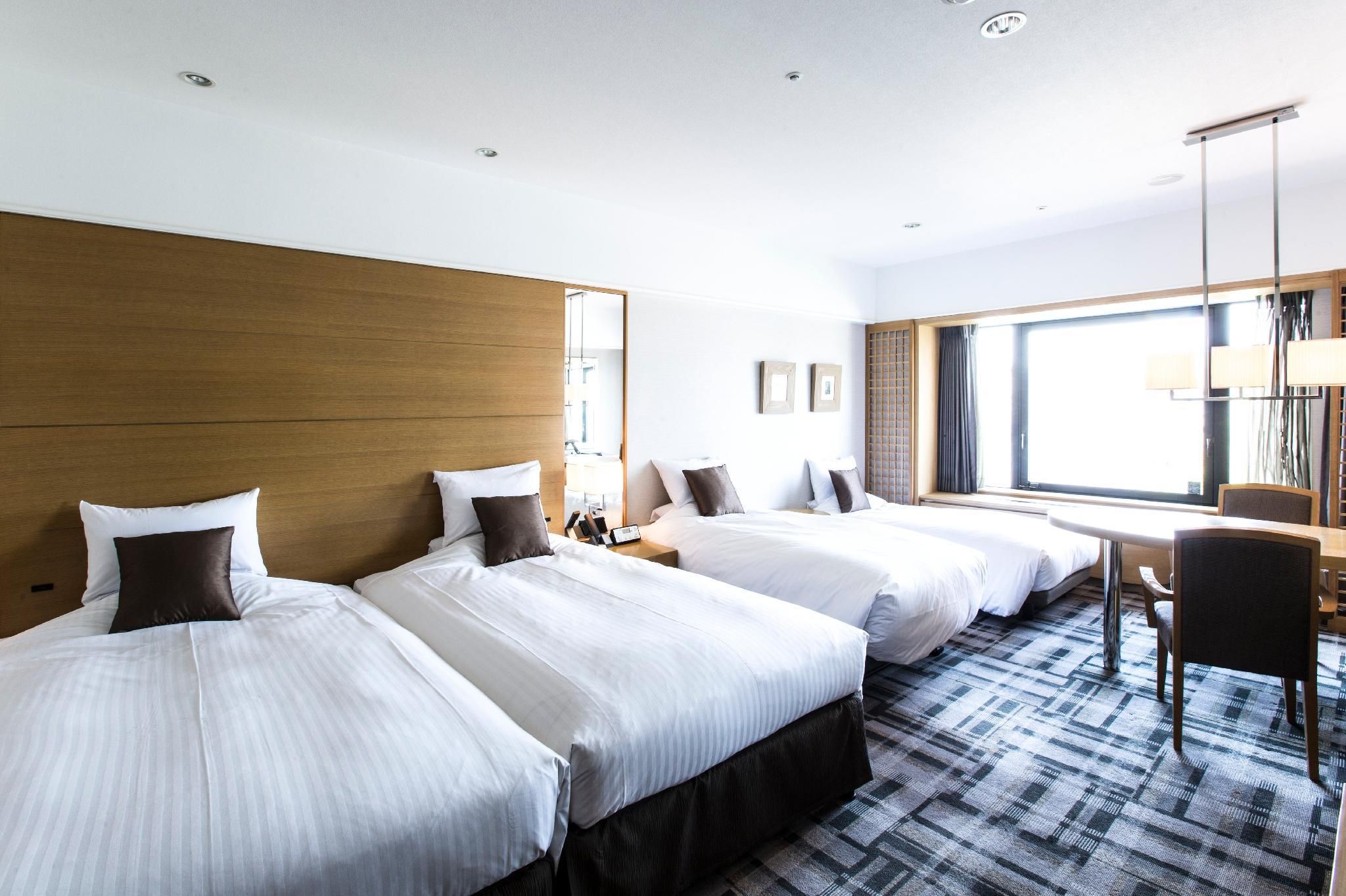 Luxury Quadruple Room - Non-Smoking