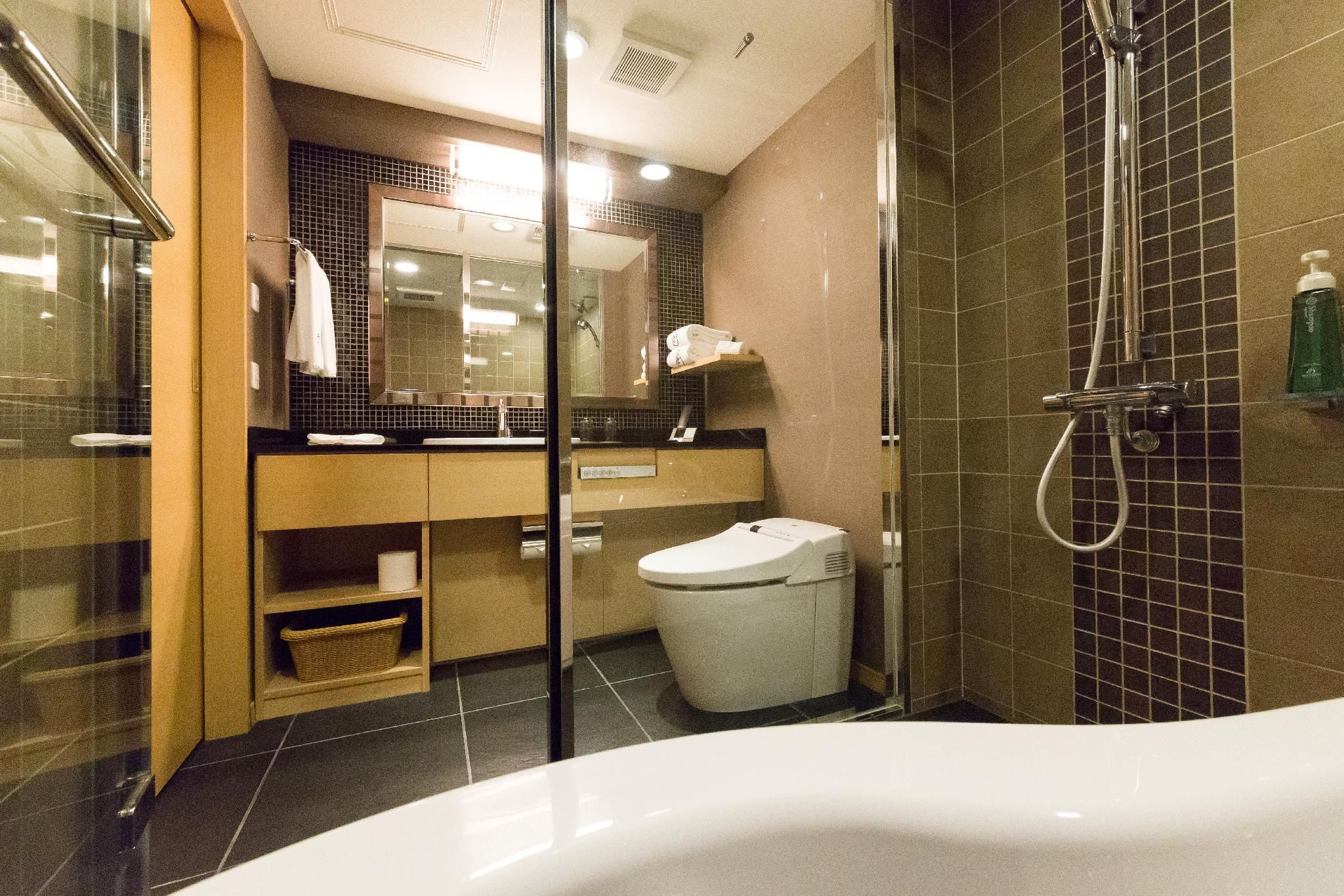 Luxury Triple Room - Non-Smoking