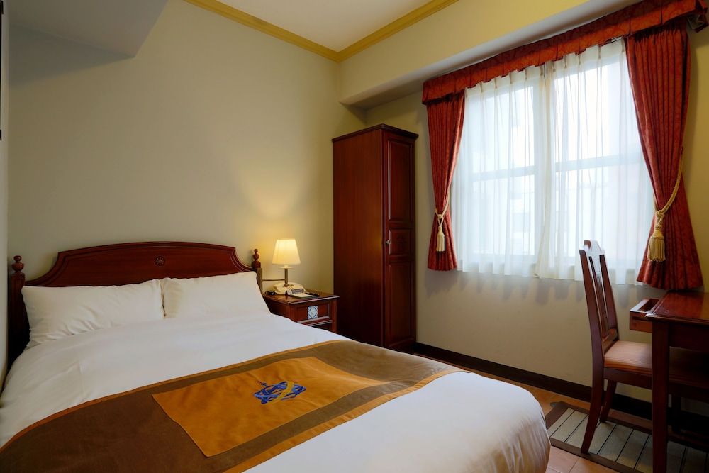 Semi double room - 120cm bed width Non-Smoking