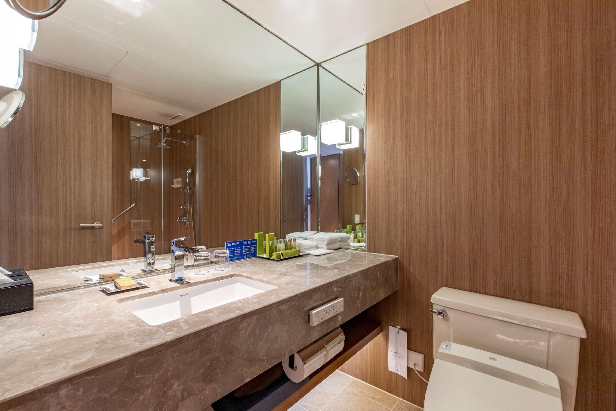 undefined Hilton Nagoya 5