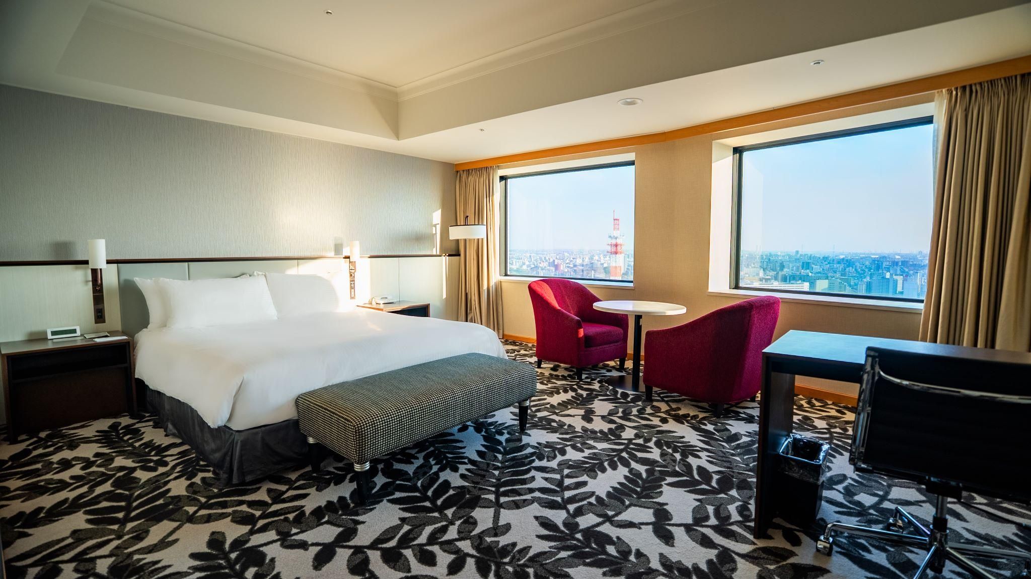 1 Queen Premium Corner High Floor