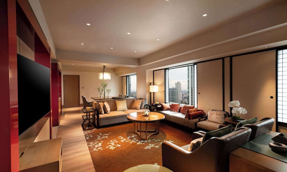 undefined Hilton Osaka 5