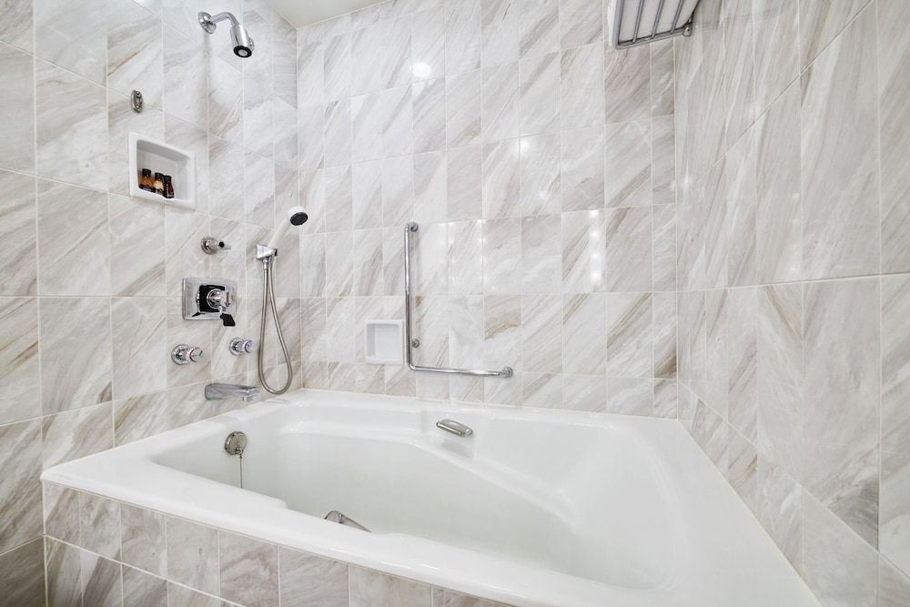 undefined Imperial Hotel Osaka 9