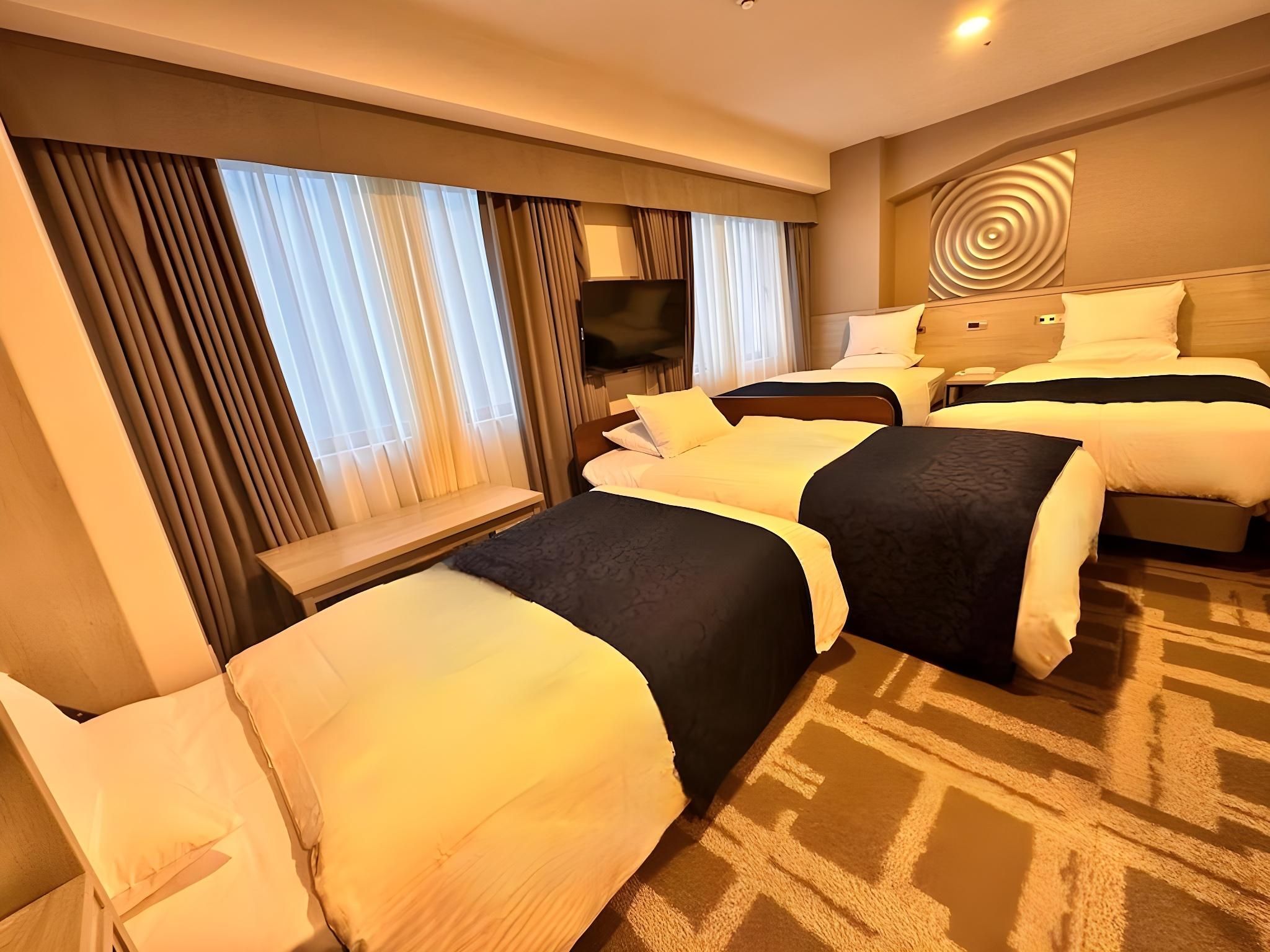 undefined Hotel Rose Garden Shinjuku 7