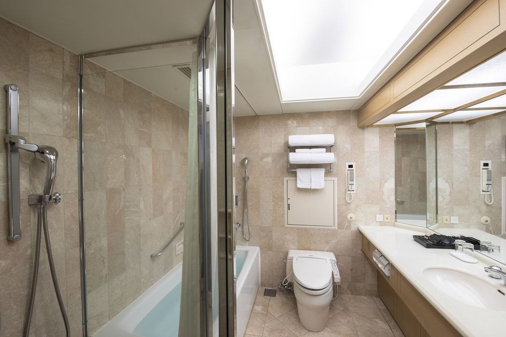 Deluxe Twin Room with 5,000 In-House Credit Per Guest (Designated Restaurants Only), Non Smoking