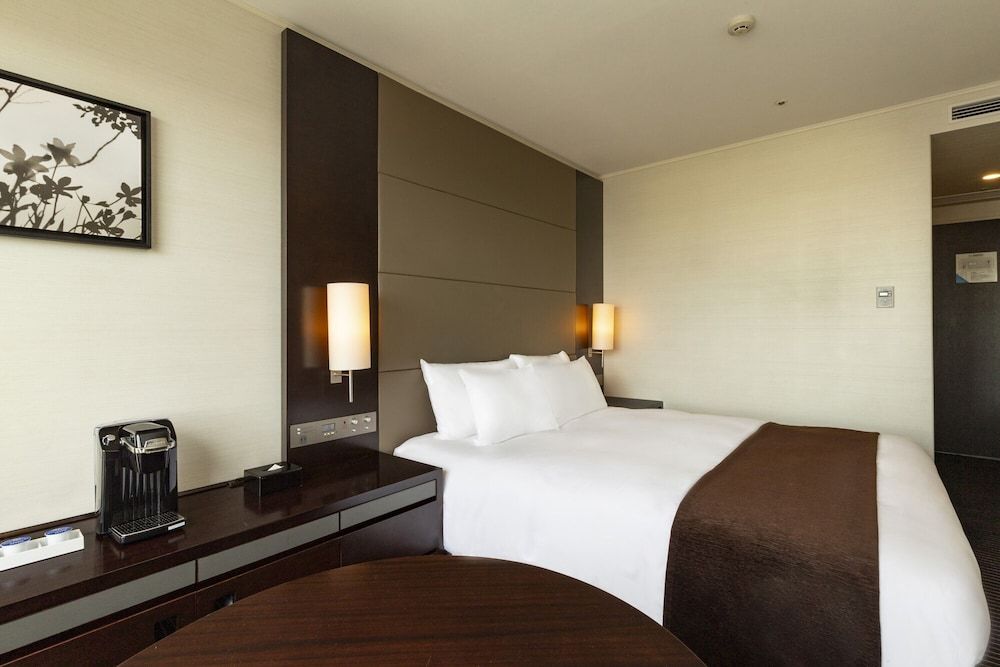 Main Tower Premier Double Room, Smoking (37th floor)