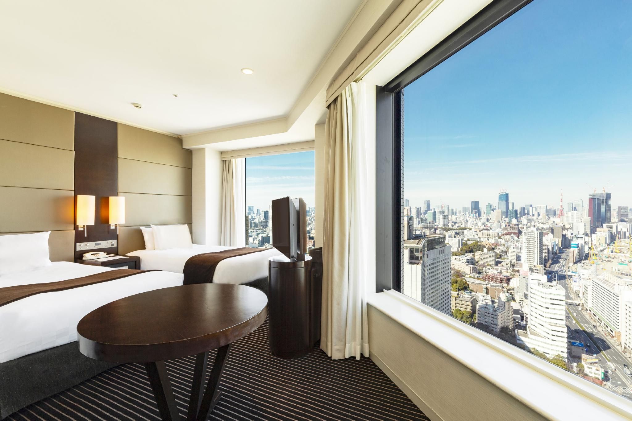 Main Tower 35th-36th Floor Premier Corner Twin Room - Non-Smoking