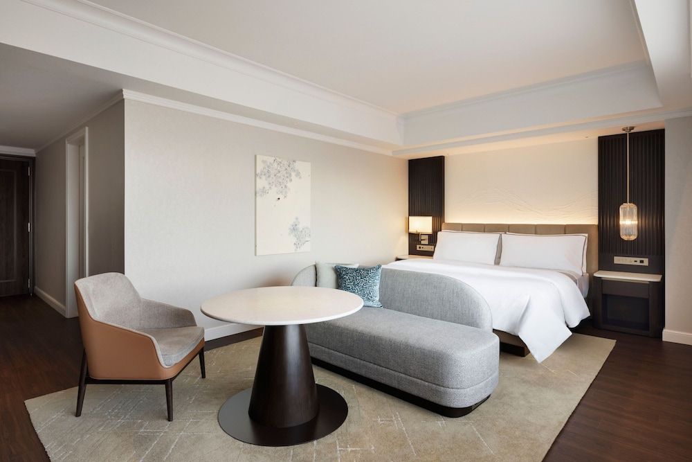 The Westin Tokyo Deluxe Room, 1 King Bed 3