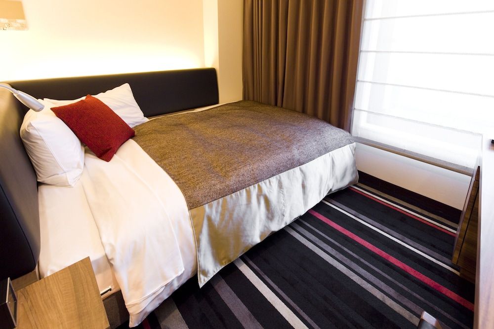 Tokyo Green Palace Semi Double Room Smoking 14sqm 130cm bed width 2