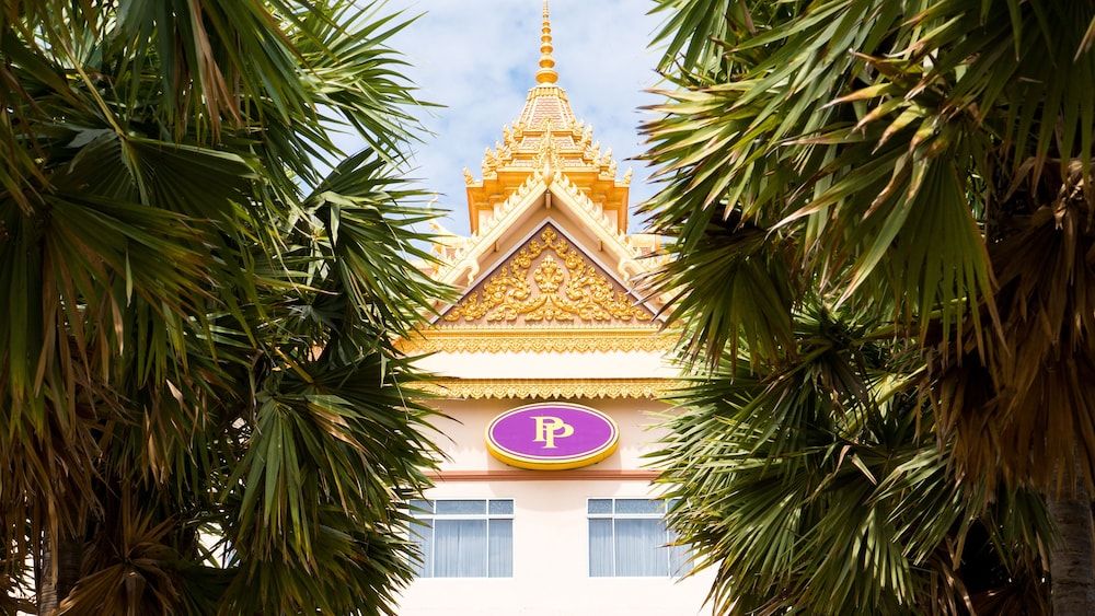 undefined Phnom Penh Hotel 3