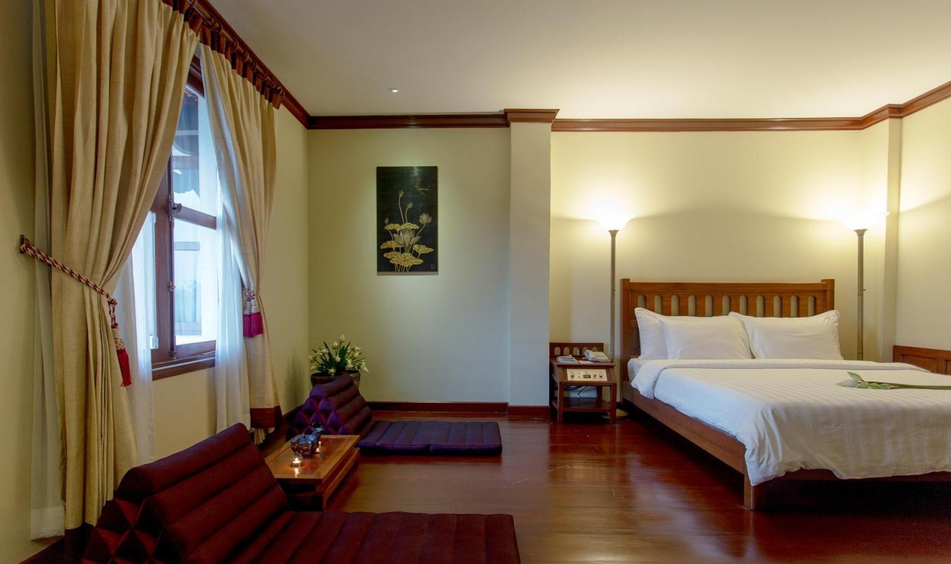 Sakura Double or Twin Room - Free 1way Shuttle to City Center