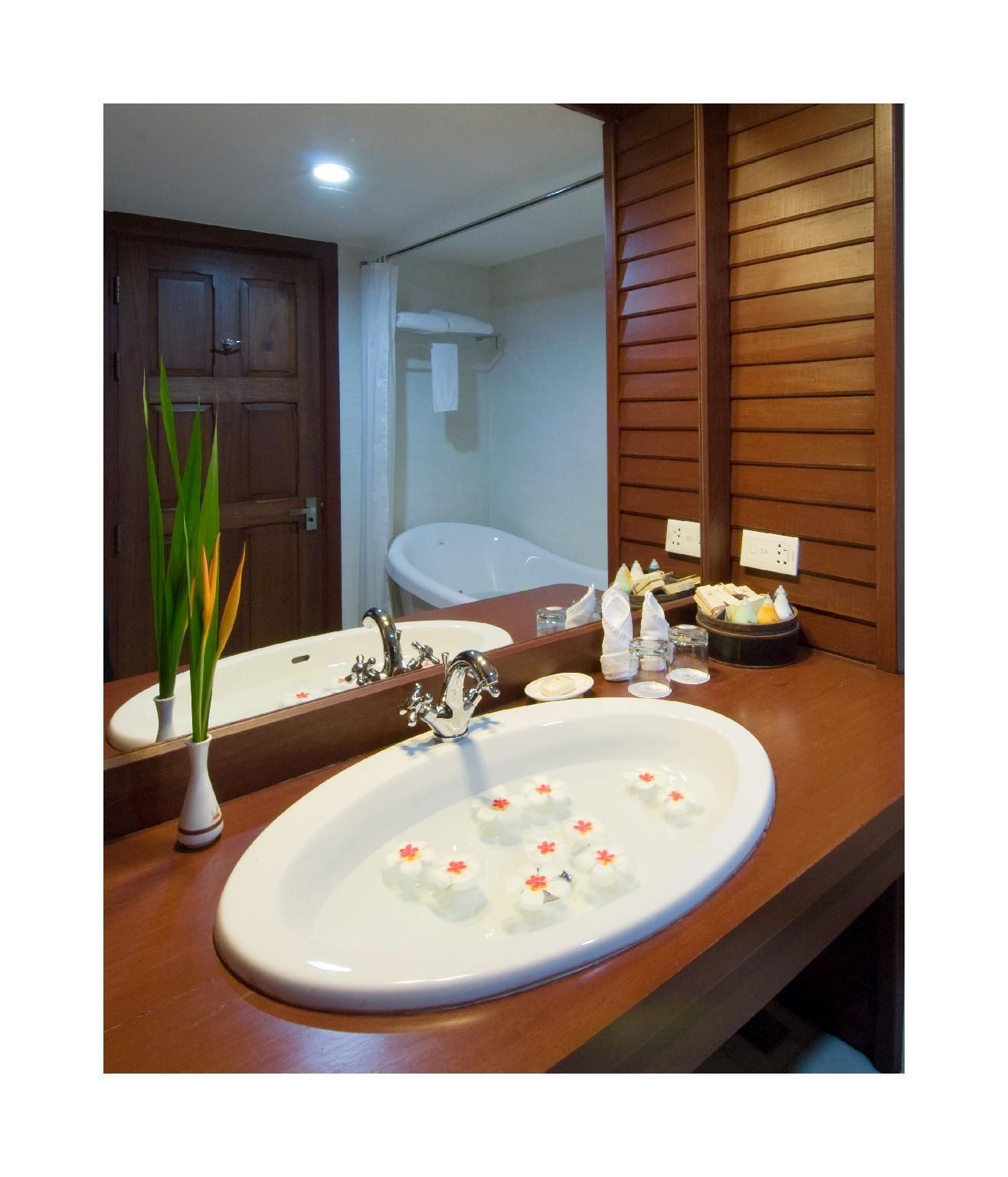 Deluxe Double Room Garden View