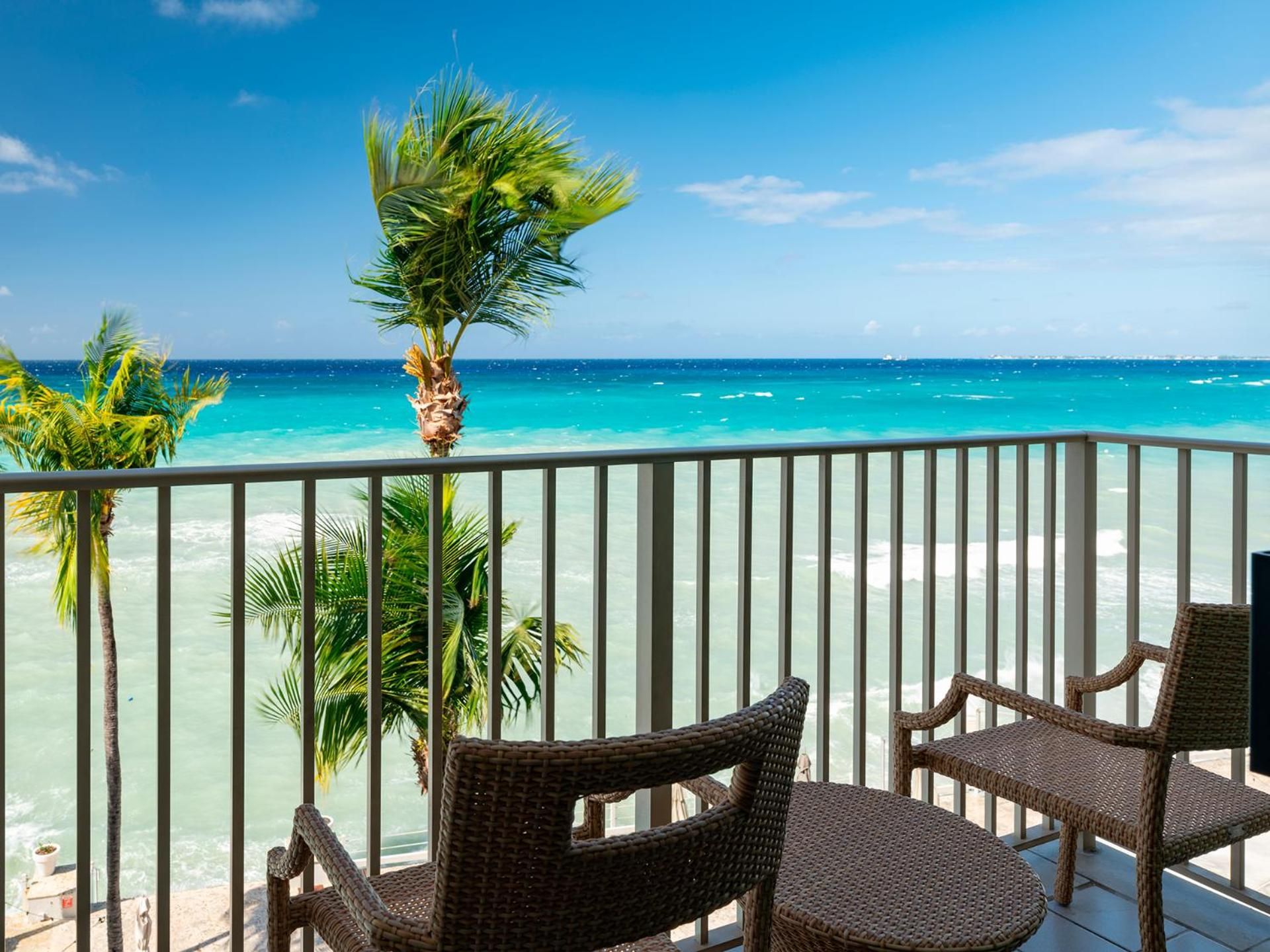 Oceanfront King, Guest Room, 1 King, Sofa Bed, Oceanfront, Balcony
