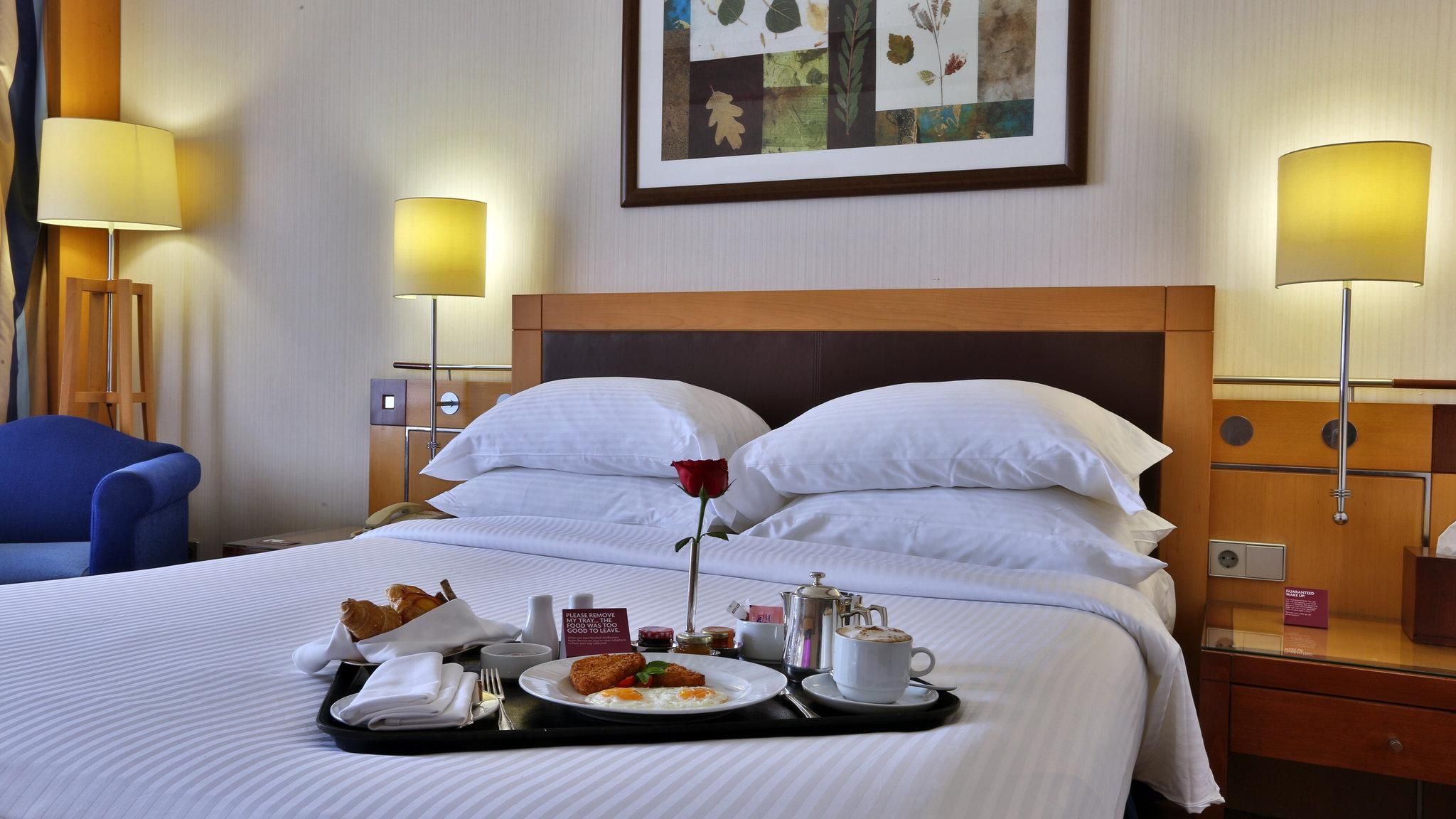 1 King Standard Balcony Non Smoking