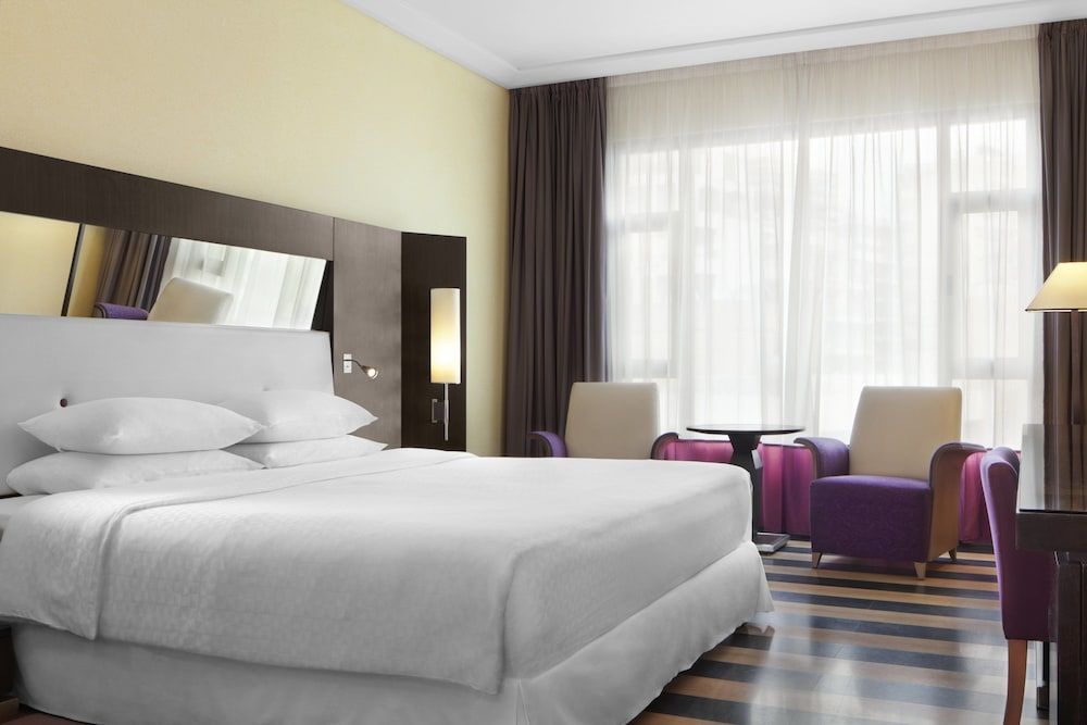 undefined Four Points by Sheraton Le Verdun 3