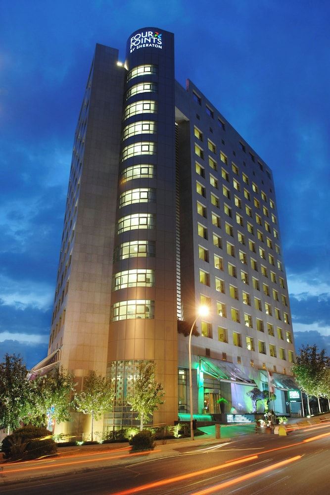 undefined Four Points by Sheraton Le Verdun 7