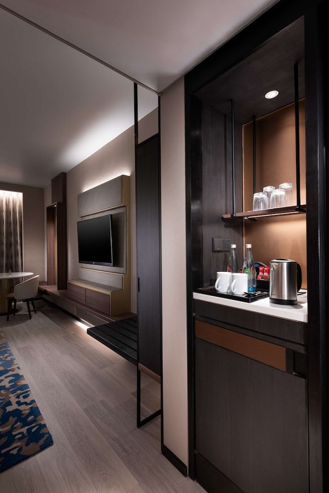 Hilton Colombo Superior Room, 2 Twin Beds 4