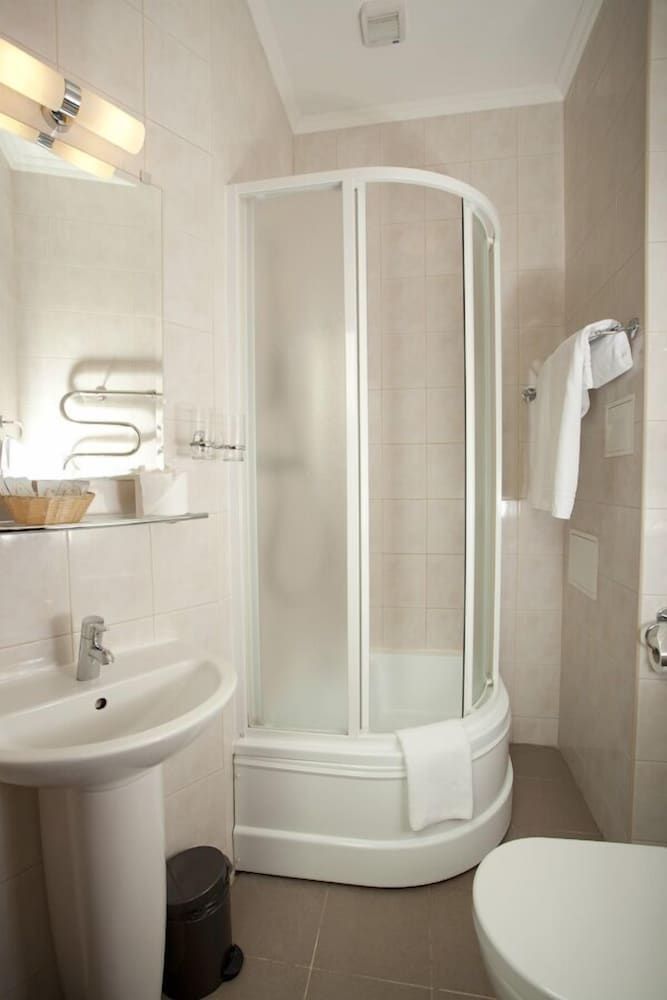 Monte Kristo Hotel Economy Double Room (without window) 2