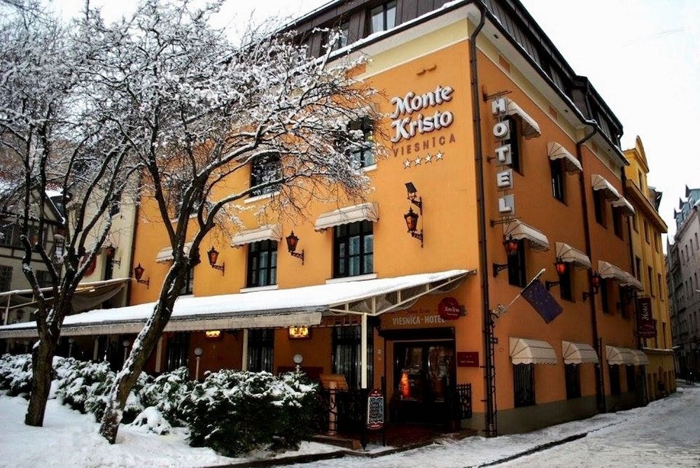 undefined Monte Kristo Hotel 4